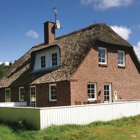 Four-bedroom Holiday In