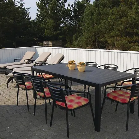 Casa vacanze Four-bedroom Holiday In