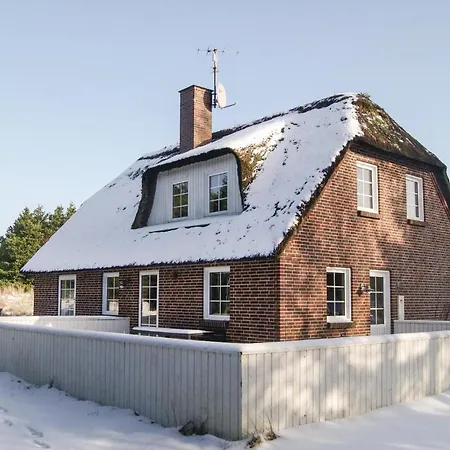 Four-bedroom Holiday In * Blåvand